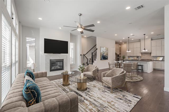 Building Photo - 8075 Sunflower Ln