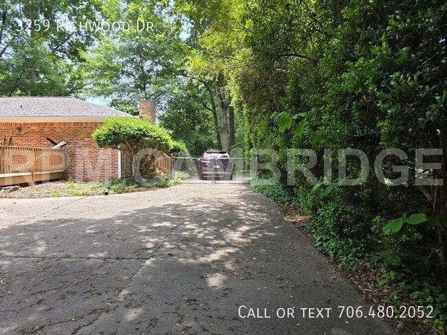 Building Photo - 3259 Richwood Dr NW