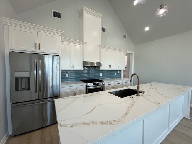 Building Photo - 1024 62nd St