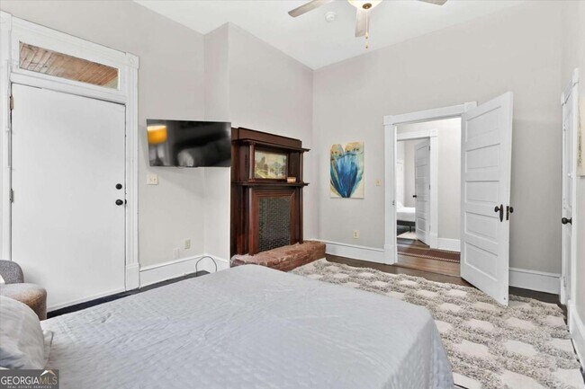 Building Photo - 867 Beecher St SW