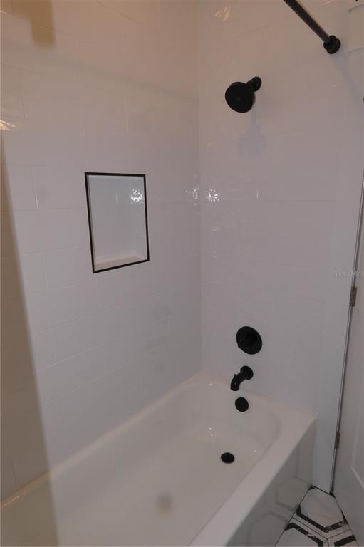 Building Photo - 610 1/2 14th St N