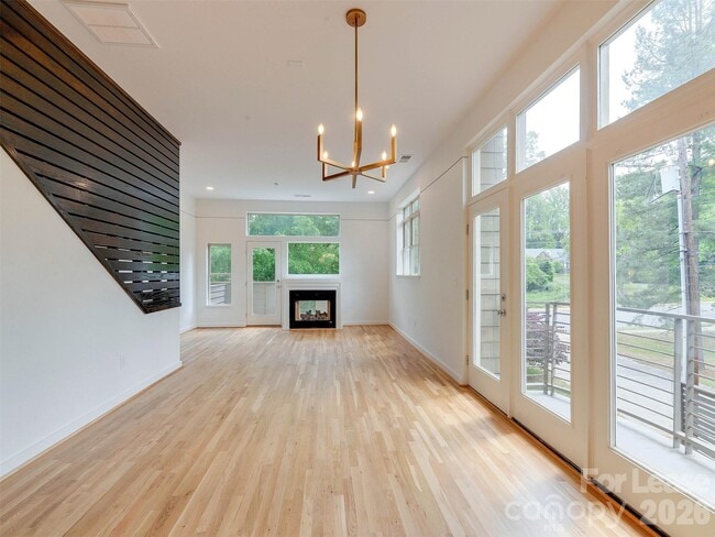 Building Photo - 1174 Park West Dr