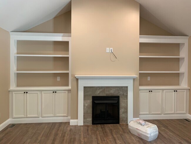 Building Photo - 846 Otter Lake Loop
