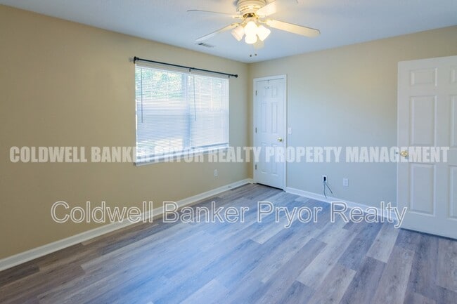 Building Photo - 1240 N Concord Rd