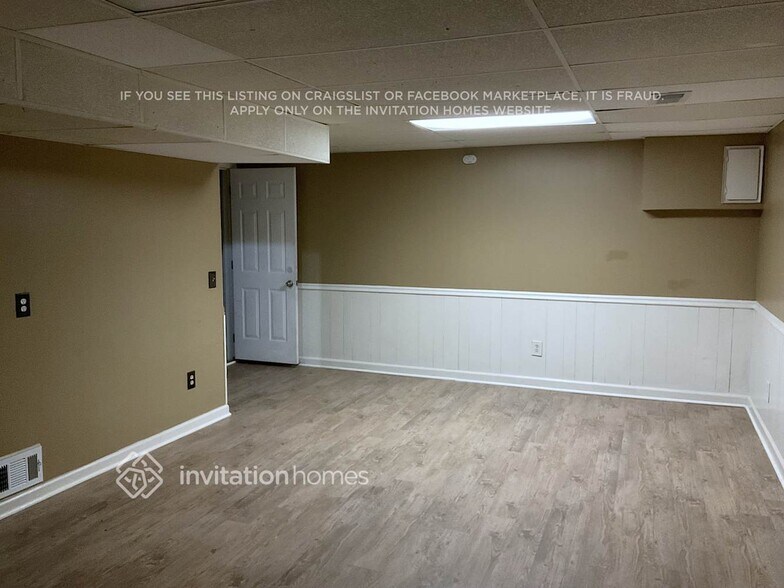 Building Photo - 4122 Deerbrook Way SW