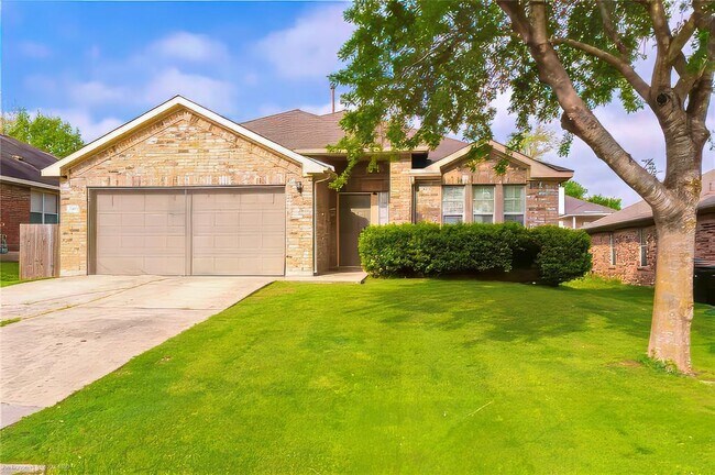 Building Photo - 249 Ashwood N