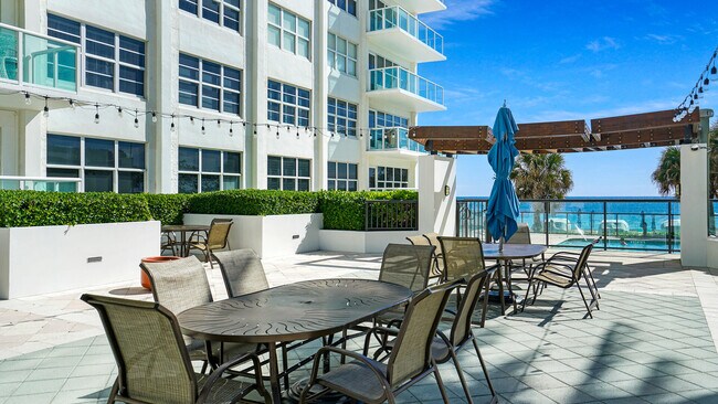 Building Photo - 3550 Galt Ocean Dr