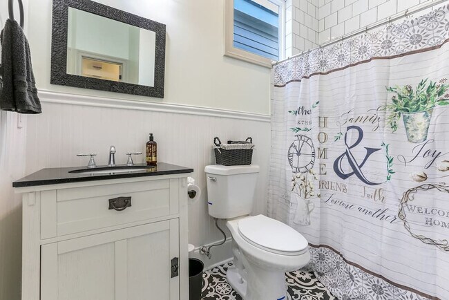 Building Photo - 2209 Louisiana Ave