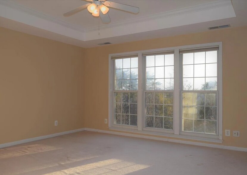 Building Photo - 13133 Rose Petal Cir