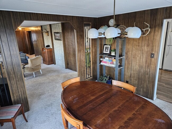 Building Photo - 2006 WY-352