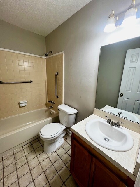 Building Photo - 154 Villa Ct