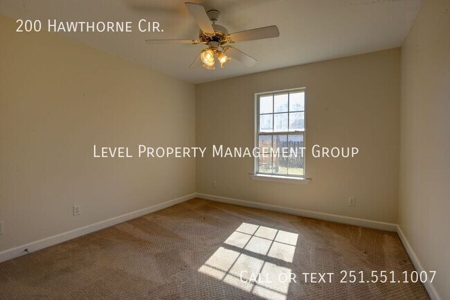 Building Photo - 200 Hawthorne Cir