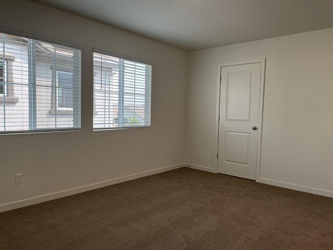 Building Photo - 3093 Pruett Dr