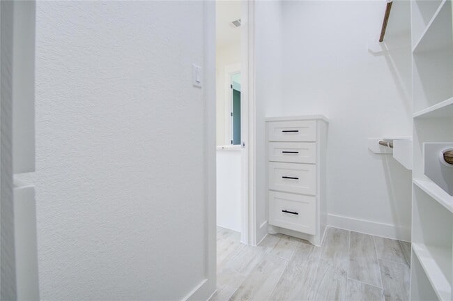 Building Photo - 16130 Long Boat Ct