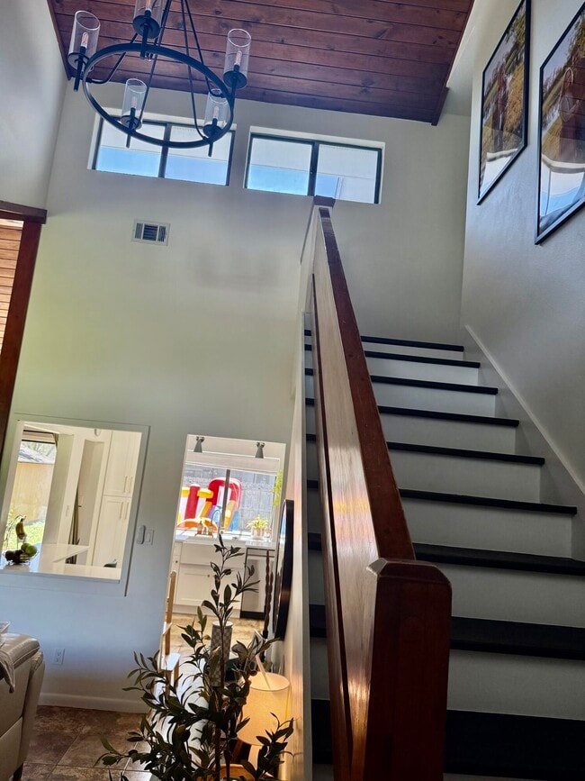 Building Photo - 350 Sailfish Dr