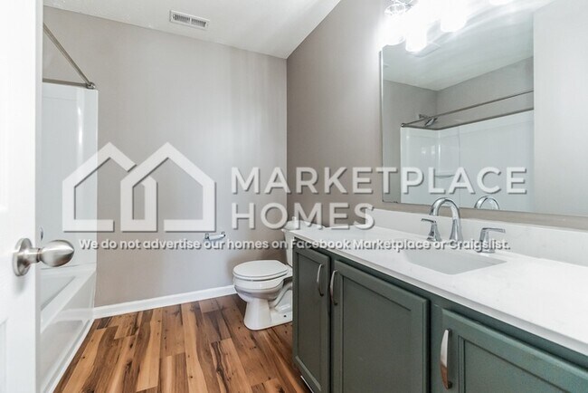 Building Photo - 794 Carolina Way