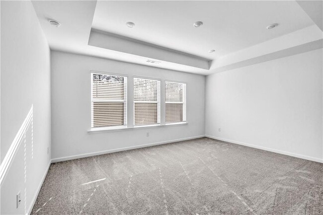 Building Photo - 5772 Schelton Pl