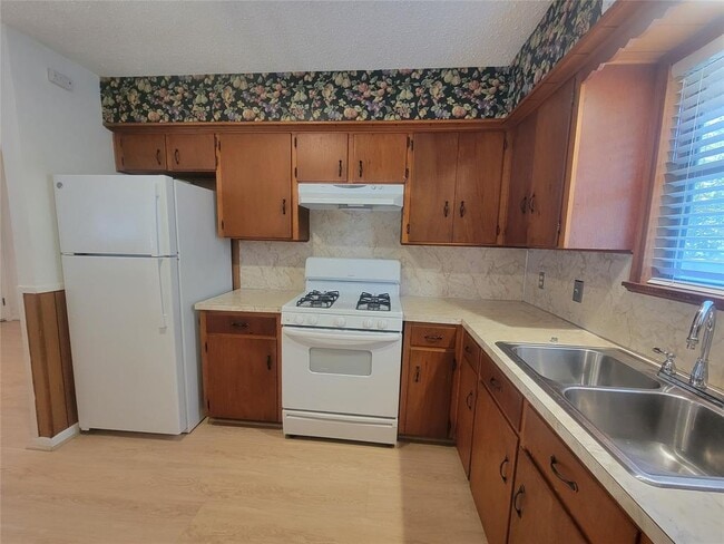 Building Photo - 5804 Nassau Dr
