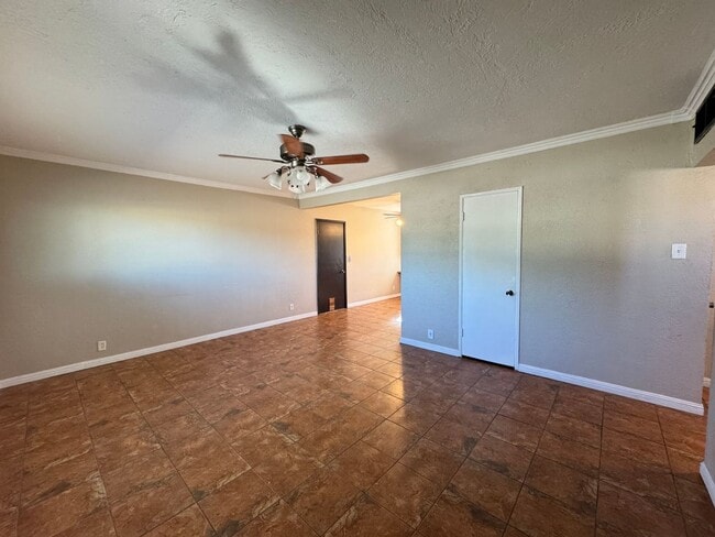 Building Photo - Spacious and Affordable Needles Ca home