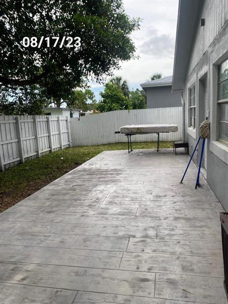 Building Photo - 831 NW 14th Way