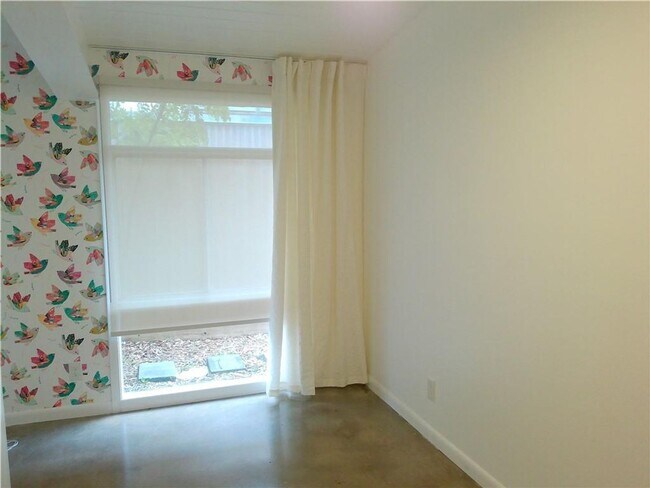 Building Photo - 219 Purl Pl