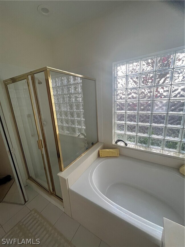 Building Photo - 8824 Ventura Way