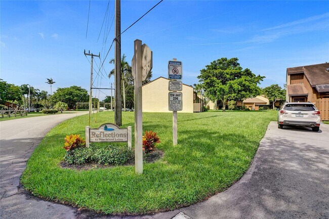 Building Photo - 4163 SW 85th Ave