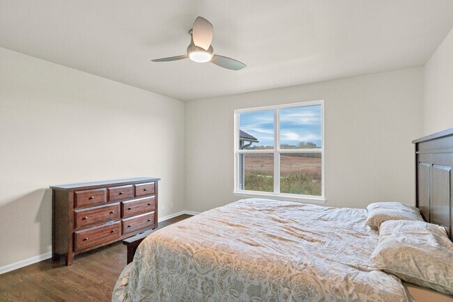 Building Photo - 2660 Harnish Dr