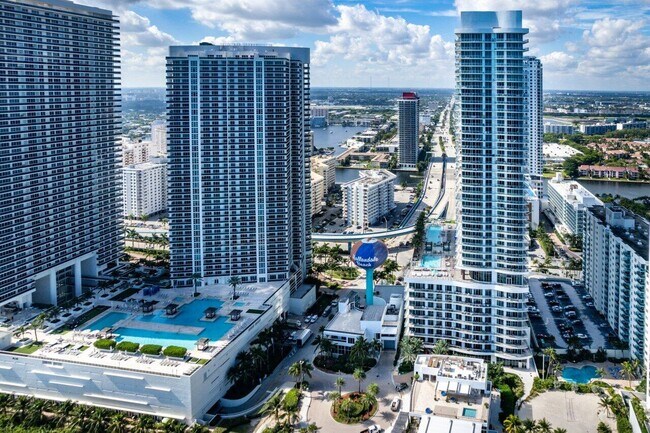 Building Photo - 1801 S Ocean Dr