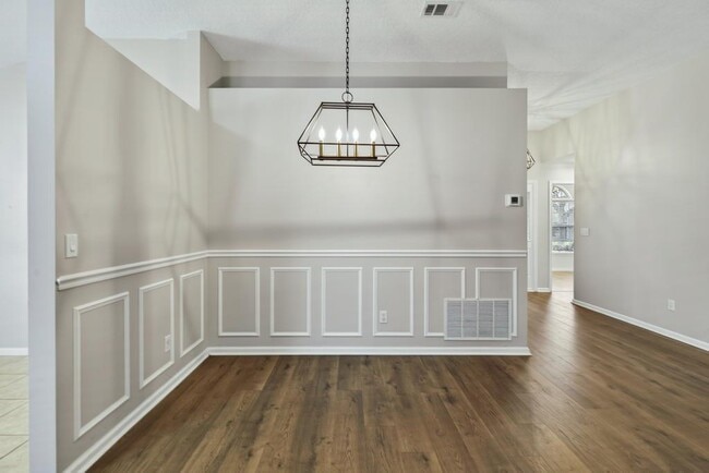 Building Photo - 1727 Canopy Oaks Dr