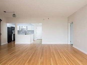 Building Photo - 100 Cove Way