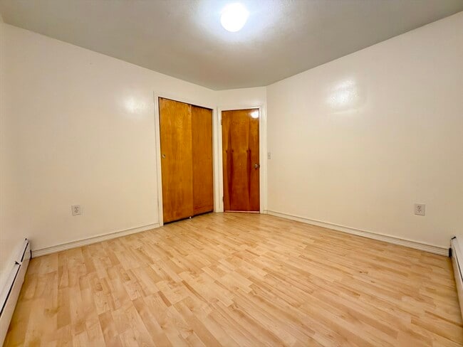 Building Photo - 45 Kinglet Dr