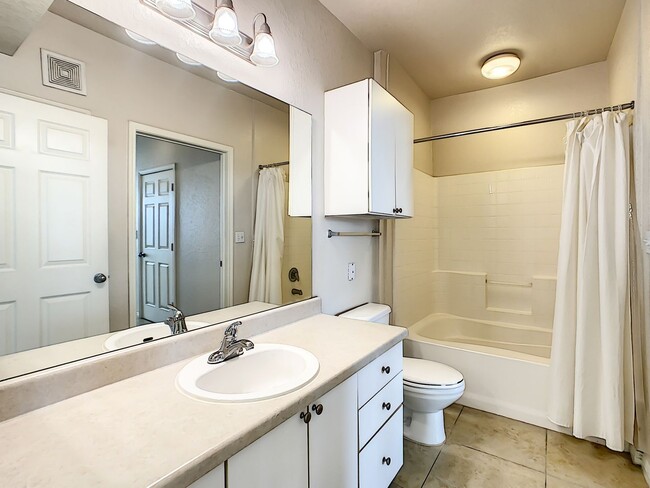Building Photo - North Quarter of Downtown Orlando, convenient to Ivanhoe District