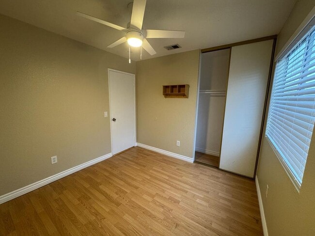 Building Photo - 4605 Acapulco St
