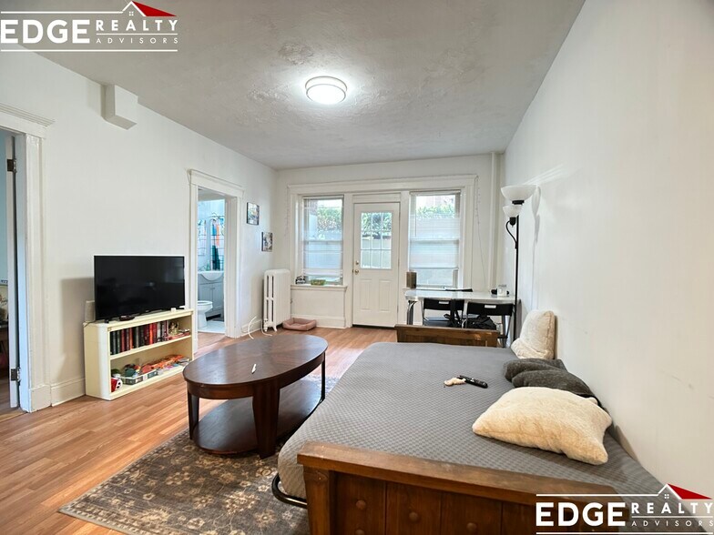 Building Photo - 130 Brainerd Rd