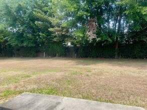 Building Photo - The Vanda Apartments | 1 & 2 Bedroom Apart...