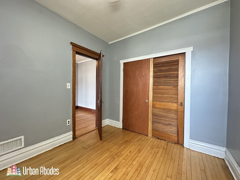Building Photo - 3530 N Elston Ave