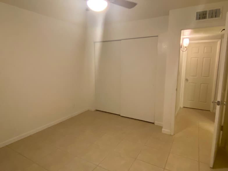 Building Photo - 918 Hayden Rd