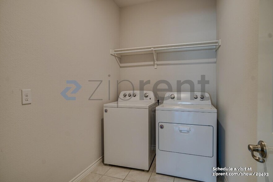 Building Photo - 611 Rawhide Way