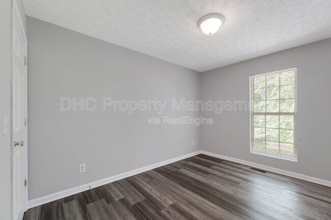 Building Photo - 5625 Strathmoor Manor Cir