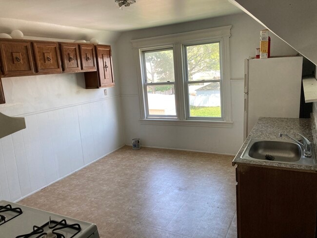 Primary Photo - 157 Summerfield Ave