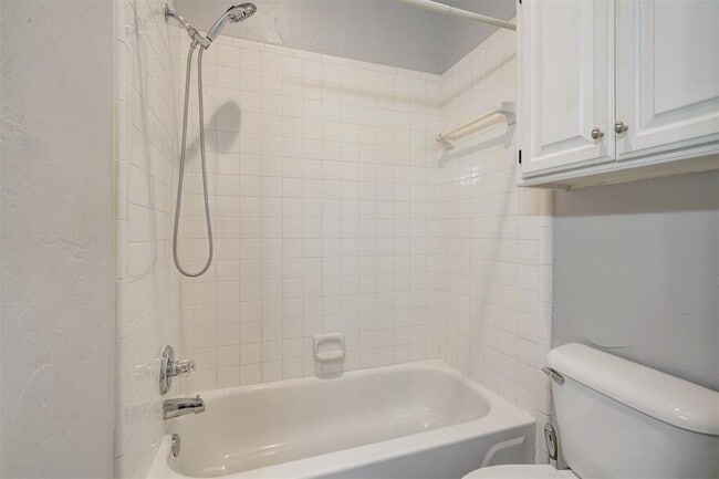 Building Photo - 1019 Dustin Dr