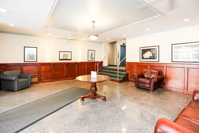 Building Photo - 39 Glenbrook Rd
