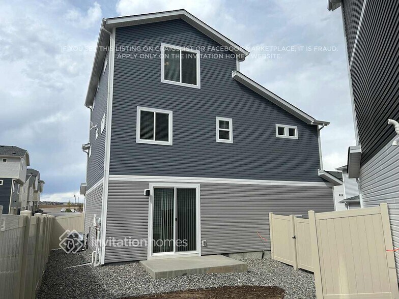 Building Photo - 9377 Twin Sisters Dr