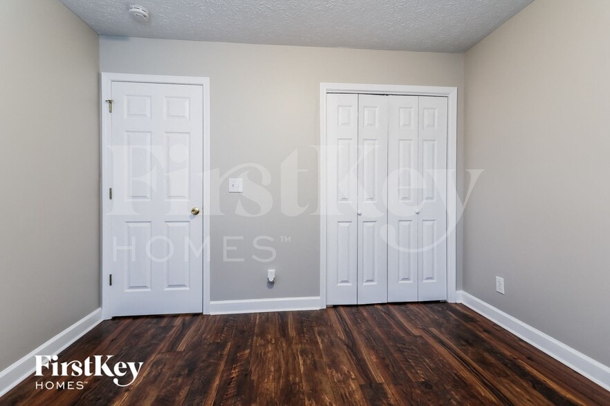 Building Photo - 241 Ryan Rd