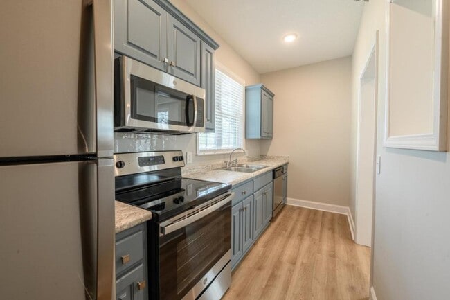 Building Photo - 231 S Main St