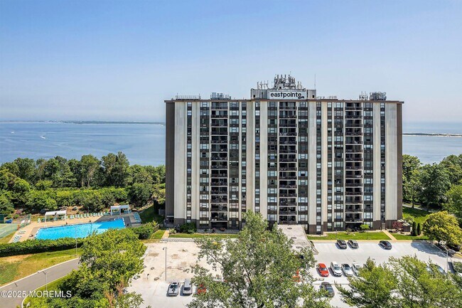 Building Photo - 1 Scenic Dr