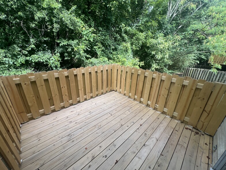 Building Photo - 639 Lex Dr