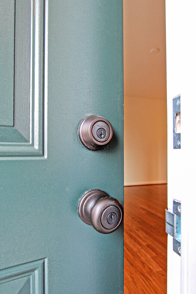 Building Photo - 13652 Endeavour Dr