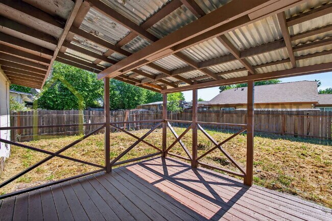 Building Photo - 302 Chennault Ct